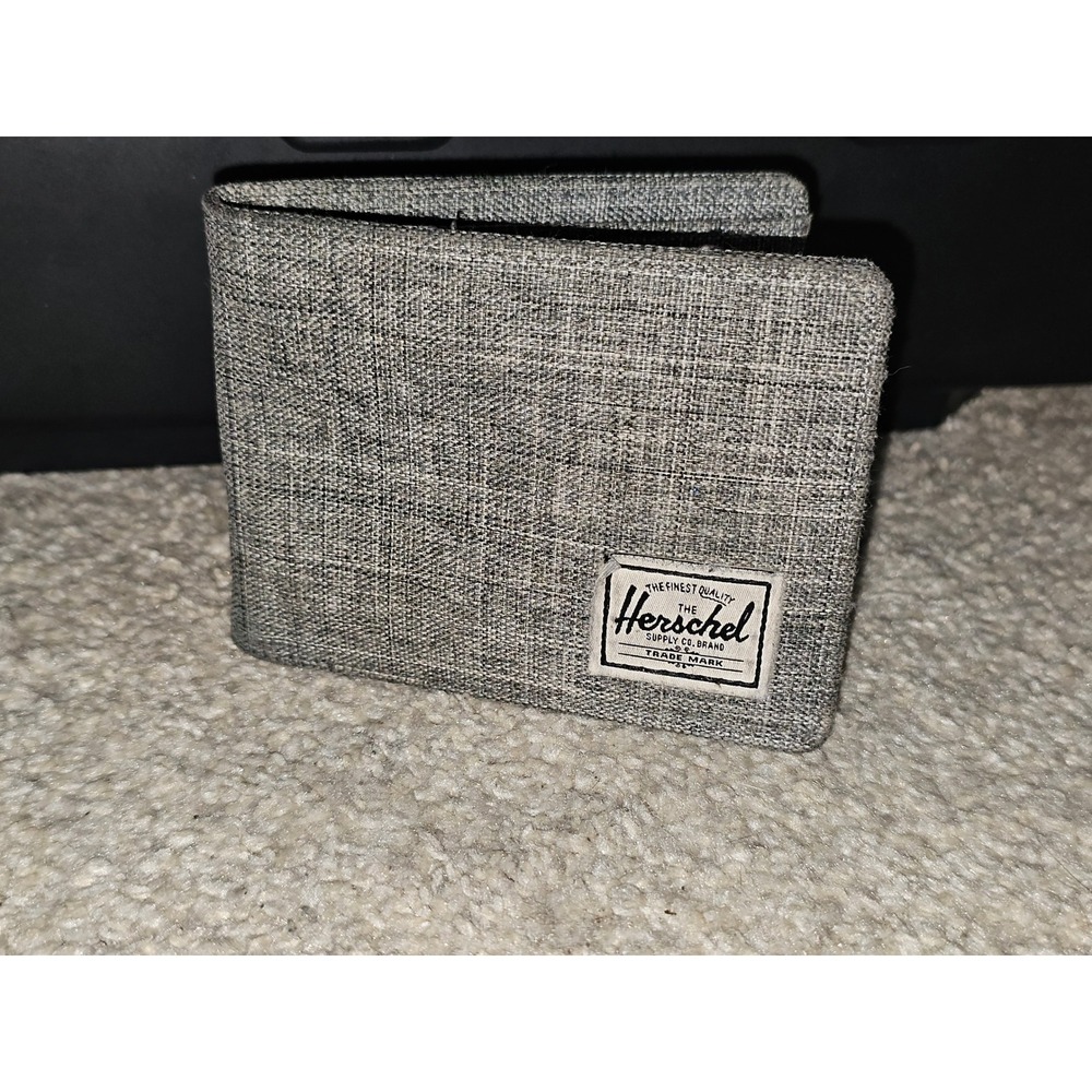 Herschel Supply Co. Roy wallet in the raven crosshatch colorway
